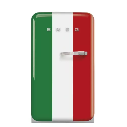 Retro koelkast in de Italiaanse driekleur